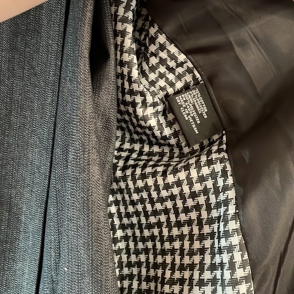 Beautiful Nine West Women’s Suit - Picture 4 of 5